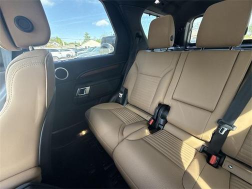 2025 Land Rover Discovery P360 Dynamic SE