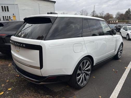 2025 Land Rover Range Rover Autobiography