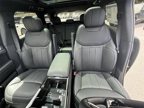 2025 Land Rover Range Rover Sport SE