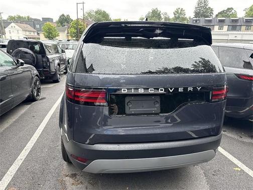 2025 Land Rover Discovery P300 S