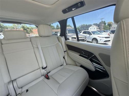 2023 Land Rover Range Rover P400 SE