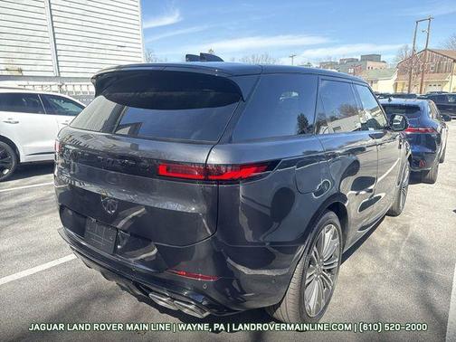 2025 Land Rover Range Rover Sport SE