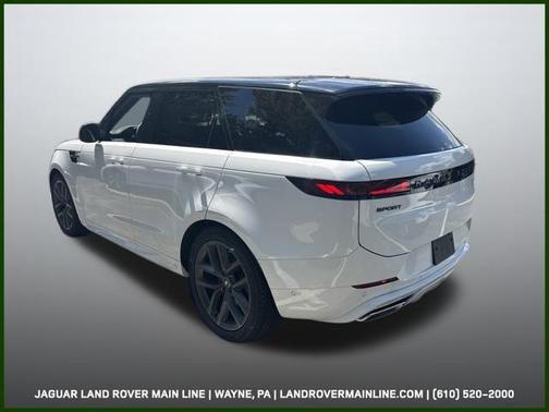 2025 Land Rover Range Rover Sport SE