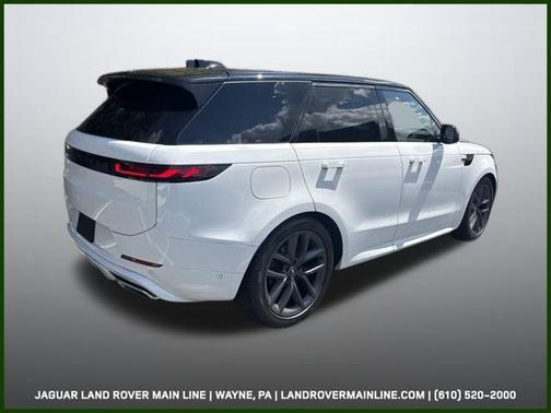 2025 Land Rover Range Rover Sport SE