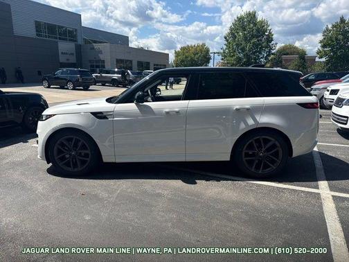 2025 Land Rover Range Rover Sport SE