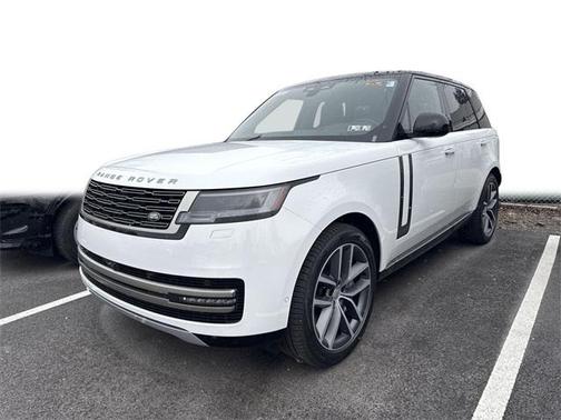2025 Land Rover Range Rover P550e SE