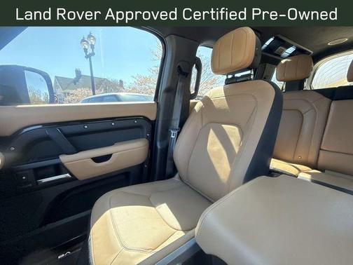 2025 Land Rover Defender 110 V8