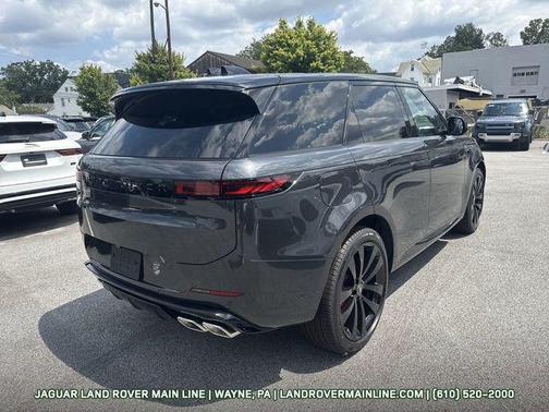 2025 Land Rover Range Rover Sport SE