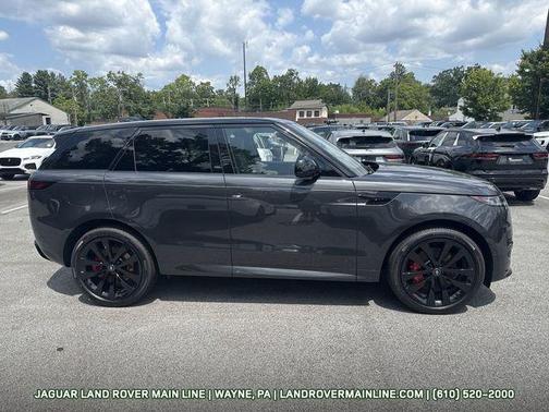 2025 Land Rover Range Rover Sport SE