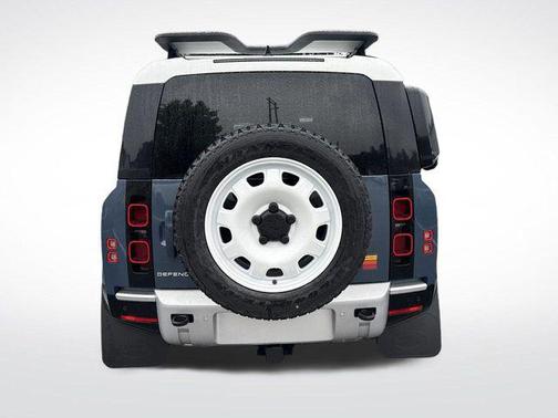 2025 Land Rover Defender 110 P300