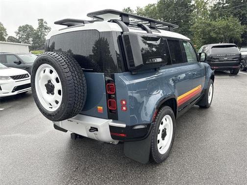 2025 Land Rover Defender 110 P300