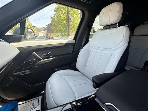 2025 Land Rover Range Rover Sport SE
