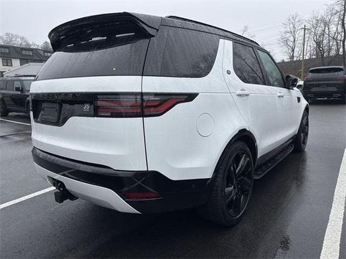 2025 Land Rover Discovery P360 Dynamic SE