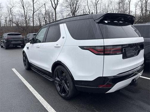 2025 Land Rover Discovery P360 Dynamic SE