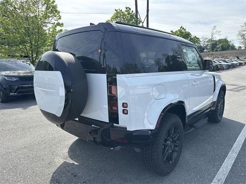 2025 Land Rover Defender 90 P400 X-Dynamic SE