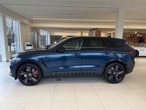 2025 Jaguar F-PACE SVR P550 AWD Automatic