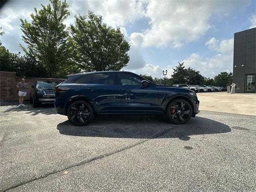 2025 Jaguar F-PACE SVR P550 AWD Automatic