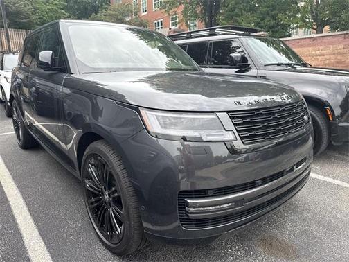 2025 Land Rover Range Rover P530 SE