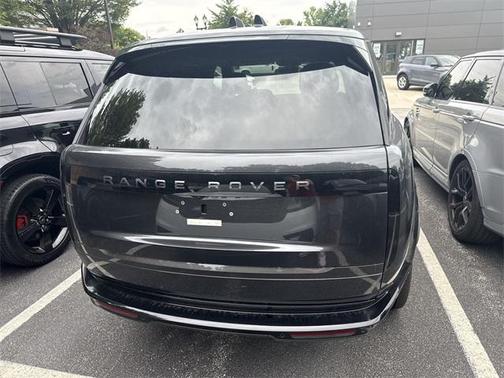 2025 Land Rover Range Rover P530 SE