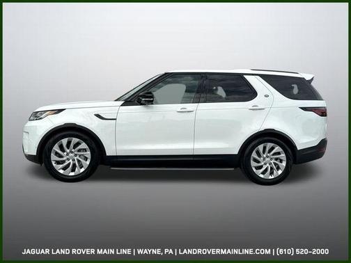 Fuji White 2025 Land Rover Discovery P300 S