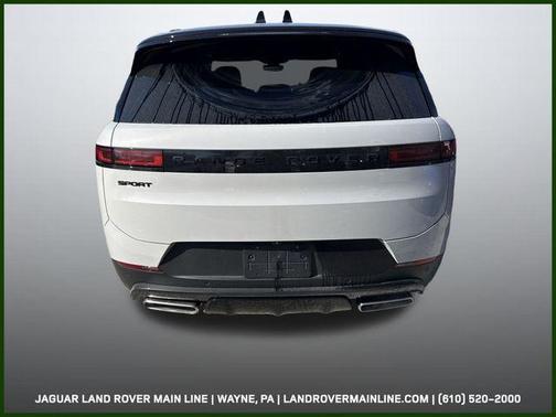 2026 Land Rover Range Rover Sport SE