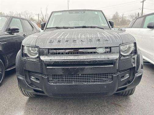 2025 Land Rover Defender 110 V8