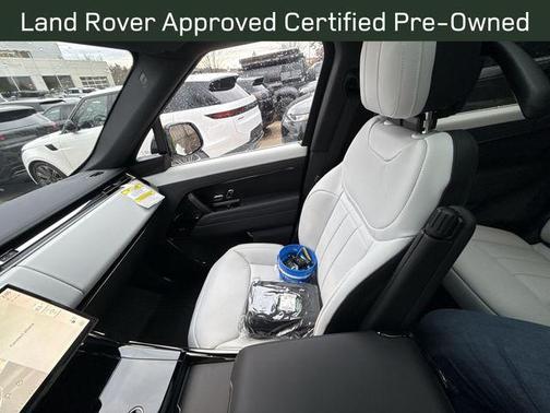 Fuji White 2026 Land Rover Range Rover Sport P400 Dynamic SE