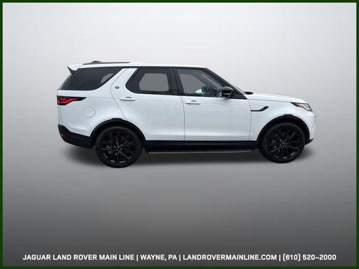 Fuji White 2026 Land Rover Discovery S