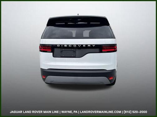 Fuji White 2026 Land Rover Discovery S