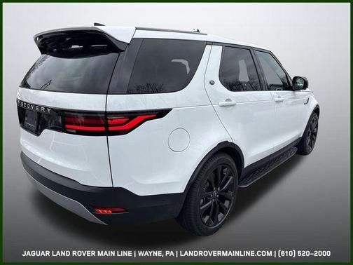 Fuji White 2026 Land Rover Discovery S