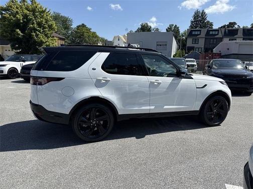 2025 Land Rover Discovery P360 Dynamic SE
