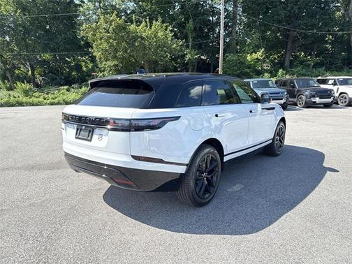 2026 Land Rover Range Rover Velar P250 SE R-Dynamic