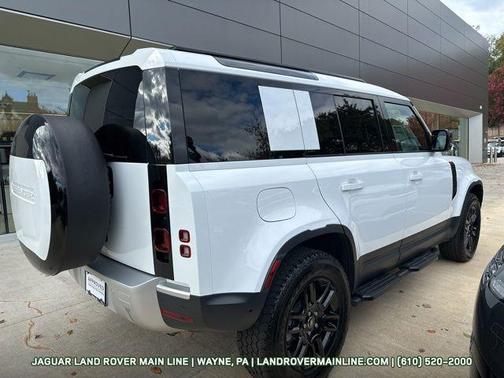 2025 Land Rover Defender 110 P300
