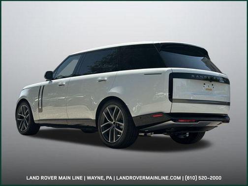 Fuji White 2026 Land Rover Range Rover P400 SE 7 Seat