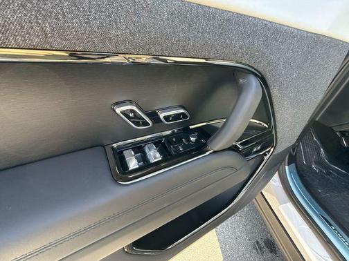 2026 Land Rover Range Rover Sport 5.0 Supercharged Dynamic