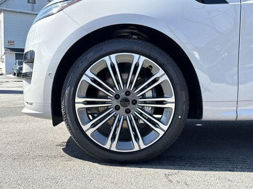 2026 Land Rover Range Rover Sport 5.0 Supercharged Dynamic