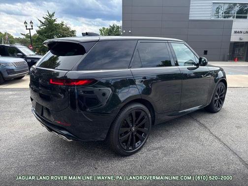 2025 Land Rover Range Rover Sport SE