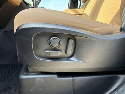 2026 Land Rover Defender P400 X-Dynamic SE