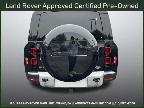 2023 Land Rover Defender SE