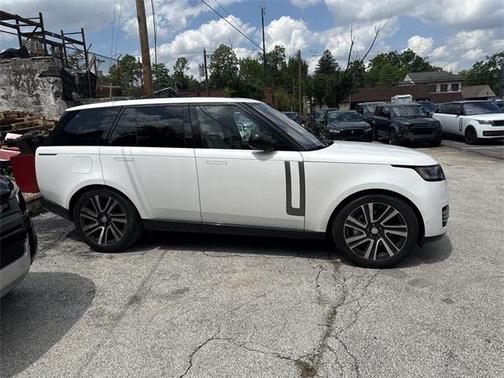 2023 Land Rover Range Rover P530 SE