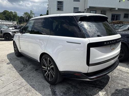 2023 Land Rover Range Rover P530 SE