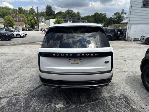 2023 Land Rover Range Rover P530 SE