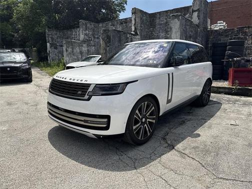2023 Land Rover Range Rover P530 SE