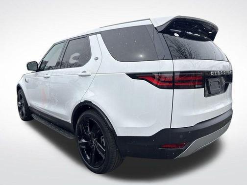 2025 Land Rover Discovery P300 S