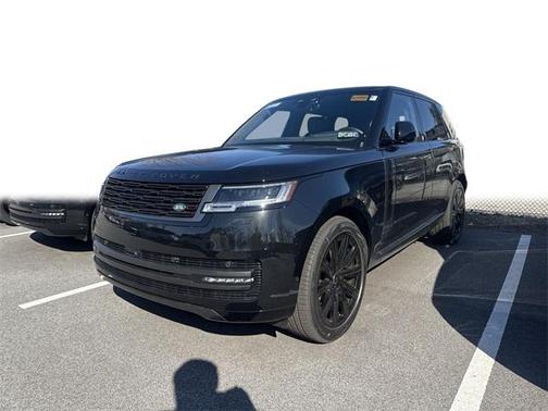 2025 Land Rover Range Rover P550e SE