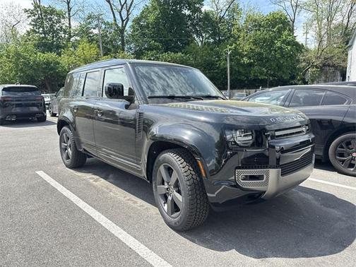 2025 Land Rover Defender 110 P400 X-Dynamic SE
