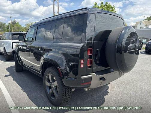 2025 Land Rover Defender 110 P400 X-Dynamic SE