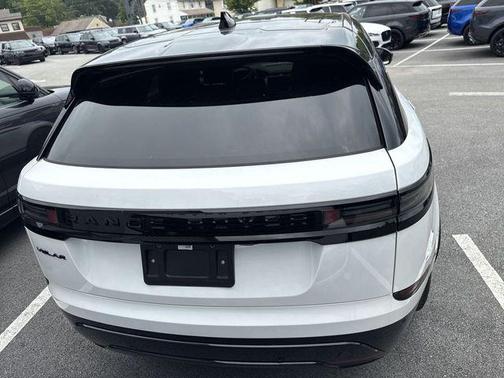 2026 Land Rover Range Rover Velar P400 Dynamic SE