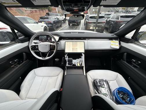 2026 Land Rover Range Rover Sport 5.0 Supercharged Dynamic