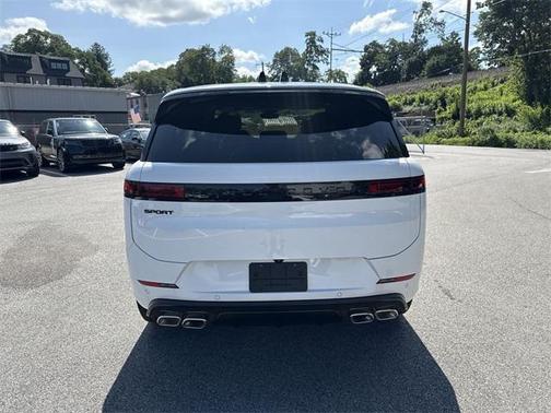 2025 Land Rover Range Rover Sport SE